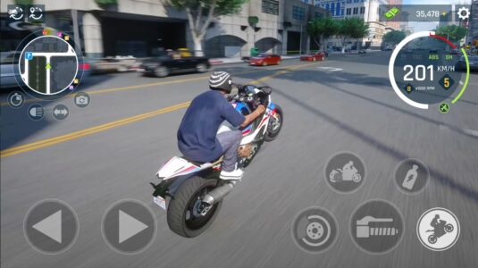 Screenshot Real Moto Driving Racing World Mod APK